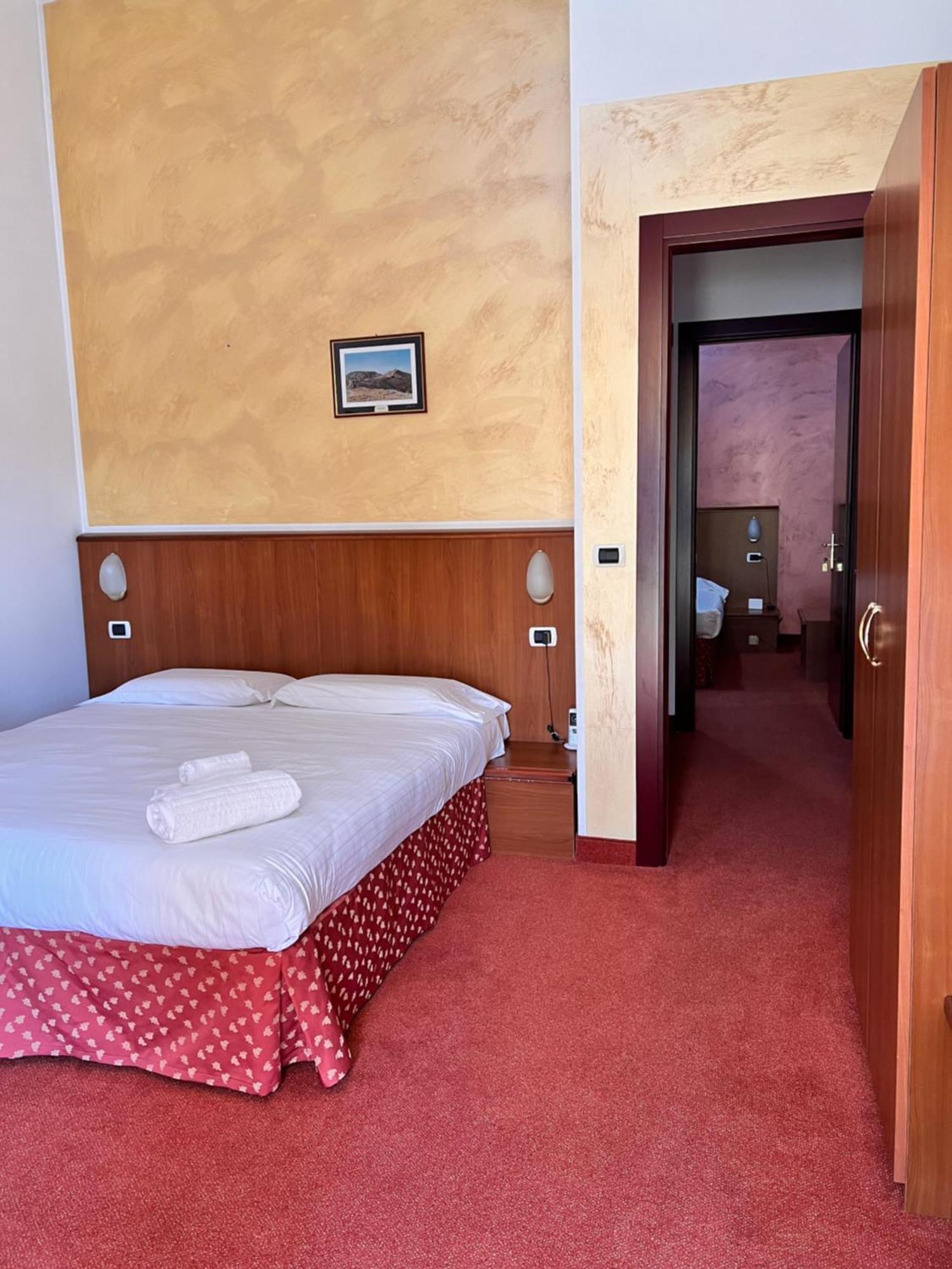 Fell Hotel Susa Zewnętrze zdjęcie